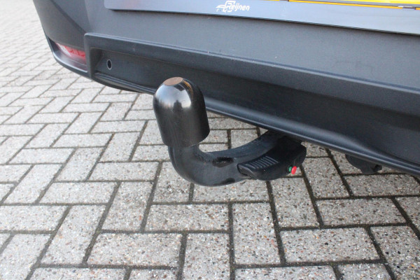 Peugeot 3008 1.2 Hybrid 145PK GT | PANORAMISCH SCHUIF / KANTELDAK | ELEKTRISCH BEDIENBARE ACHTERKLEP | AFNEEMBARE TREKHAAK | NAVIGATIE | FOCAL PREMIUM AUDIO SYSTEEM | DRAADLOZE APPLE CARPLAY/ANDROID AUTO | DRAADLOOS LADEN  | SFEER VERLICHTING | ACHTERUITRIJ CAMERA | PARKEERSENSOREN VOOR EN ACHTER | FULL LED KOPLAMPEN | KEYLESS ENTRY/START | ADAPTIVE CRUISE CONTROL | STOEL/STUUR VERWARMING | LICHTMETALEN VELGEN 19" | DODEHOEK DETECTIE |