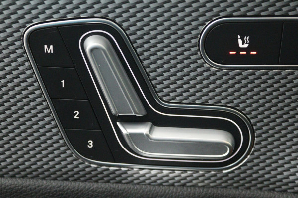 Mercedes-Benz A-Klasse 250 e Business Solution Luxury Limited (PANORAMADAK, STOELVERWARMING, ELEKTR STOELEN, SFEERVERLICHTING)
