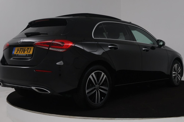 Mercedes-Benz A-Klasse 250 e Business Solution Luxury Limited (PANORAMADAK, STOELVERWARMING, ELEKTR STOELEN, SFEERVERLICHTING)