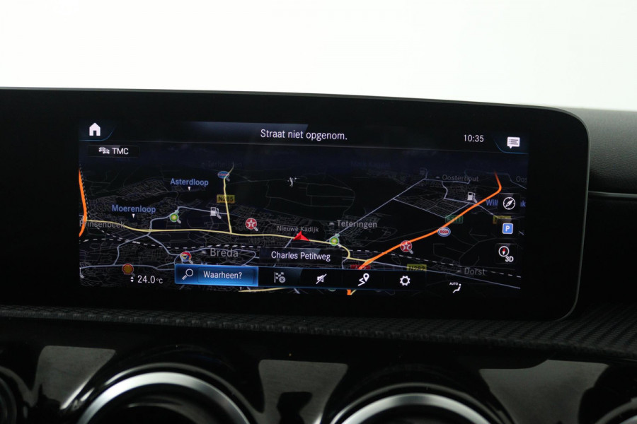 Mercedes-Benz A-Klasse 180 d Premium Plus (ACHTERUITRIJCAMERA, NAVIGATIE, PARKEERSENSOREN, BLUETOOTH, CRUISE CONTROL)
