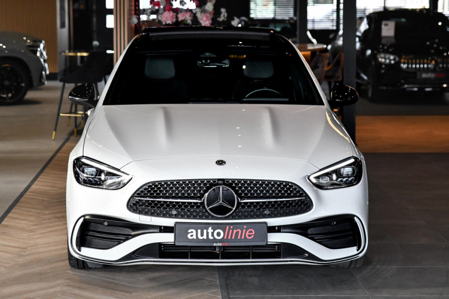 Mercedes-Benz C-Klasse 300 AMG Night. Pano, Carbon, Digital, Camera, Dodeh, 19'', CarPlay!