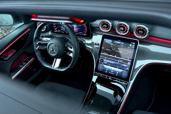 Mercedes-Benz C-Klasse 300 AMG Night. Pano, Carbon, Digital, Camera, Dodeh, 19'', CarPlay!