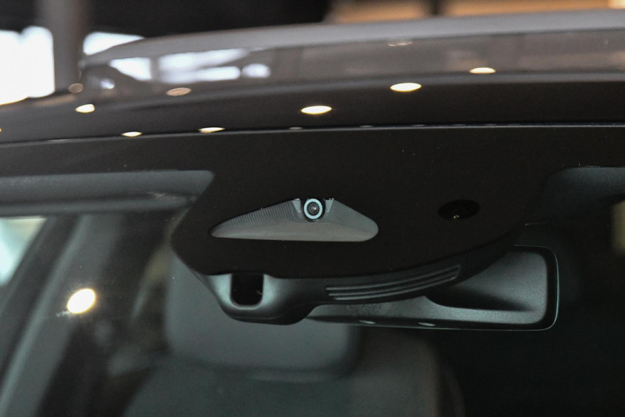 Mercedes-Benz C-Klasse 300 AMG Night. Pano, Carbon, Digital, Camera, Dodeh, 19'', CarPlay!