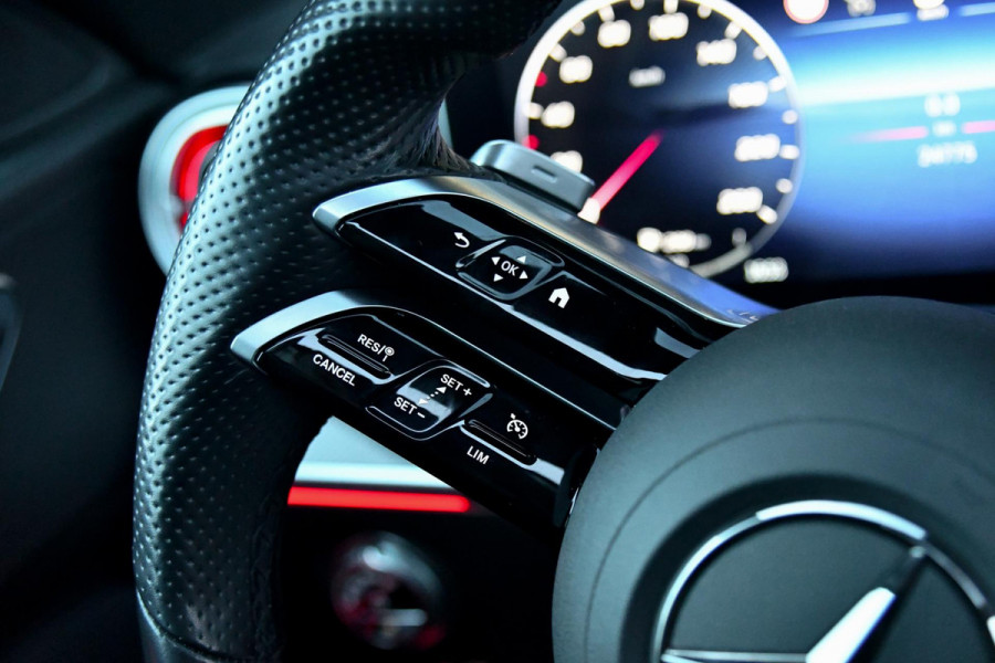 Mercedes-Benz C-Klasse 300 AMG Night. Pano, Carbon, Digital, Camera, Dodeh, 19'', CarPlay!