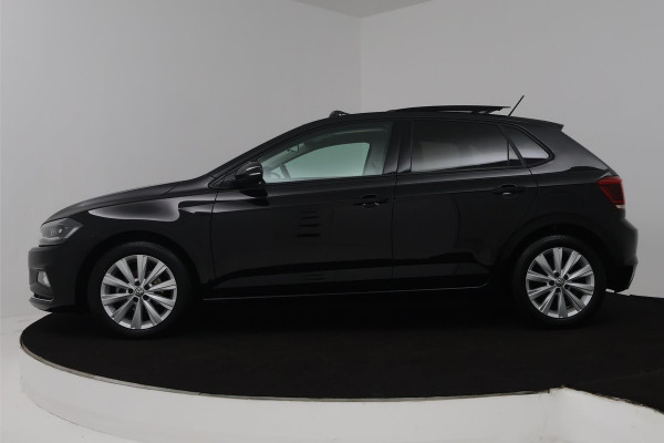 Volkswagen Polo 1.0 TSI Highline (PANORAMADAK, CRUISE ADAPTIEF, NAVIGATIE CARPLAY, PARKEERSENSOREN, AUTOMAAT)