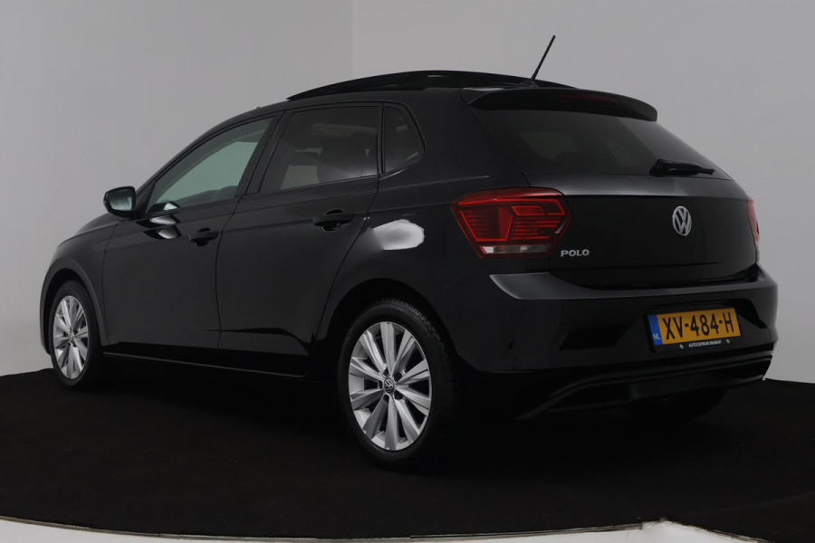 Volkswagen Polo 1.0 TSI Highline (PANORAMADAK, CRUISE ADAPTIEF, NAVIGATIE CARPLAY, PARKEERSENSOREN, AUTOMAAT)