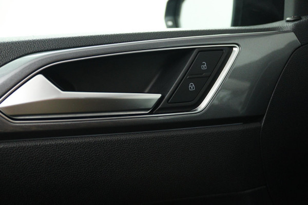 Volkswagen Polo 1.0 TSI Highline (PANORAMADAK, CRUISE ADAPTIEF, NAVIGATIE CARPLAY, PARKEERSENSOREN, AUTOMAAT)