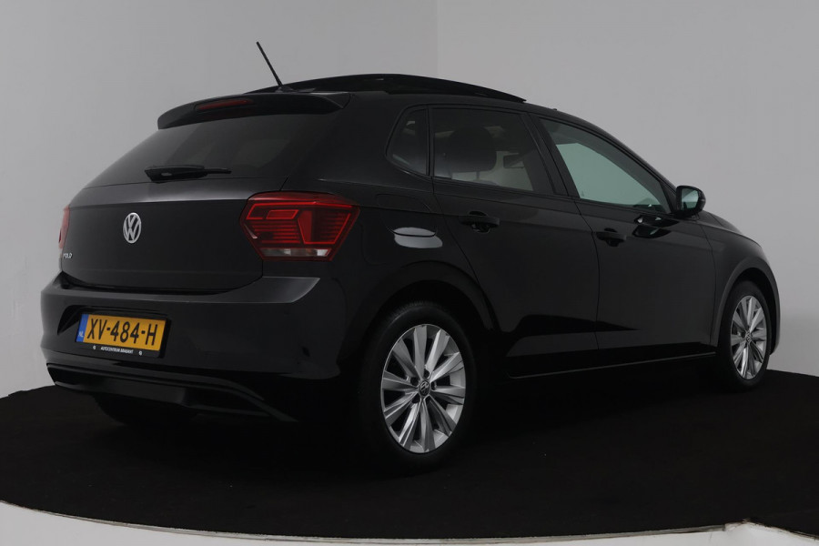 Volkswagen Polo 1.0 TSI Highline (PANORAMADAK, CRUISE ADAPTIEF, NAVIGATIE CARPLAY, PARKEERSENSOREN, AUTOMAAT)