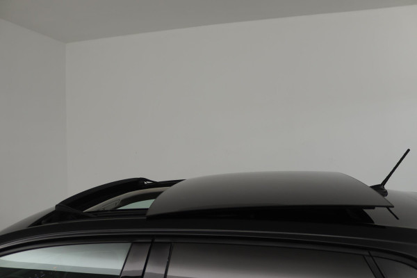 Volkswagen Polo 1.0 TSI Highline (PANORAMADAK, CRUISE ADAPTIEF, NAVIGATIE CARPLAY, PARKEERSENSOREN, AUTOMAAT)