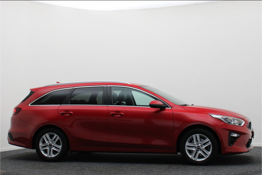 Kia Ceed Sportswagon 1.4 T-GDi Automaat DynamicPlusLine Climate, Apple Carplay, ACC, Camera, Verwarmd Stuurwiel, Trekhaak, 16''