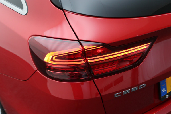 Kia Ceed Sportswagon 1.4 T-GDi Automaat DynamicPlusLine Climate, Apple Carplay, ACC, Camera, Verwarmd Stuurwiel, Trekhaak, 16''