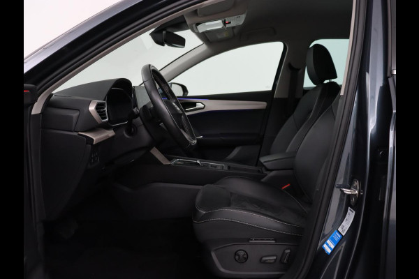 Seat Leon 1.4 TSI eHybrid PHEV Xcellence | Adaptive cruise | Carplay | Sfeerverlichting | Navigatie | Leder/Alcantara | Camera | Digital Cockpit | Plug In