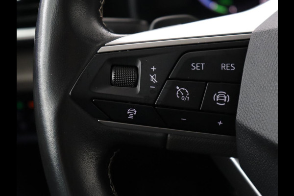 Seat Leon 1.4 TSI eHybrid PHEV Xcellence | Adaptive cruise | Carplay | Sfeerverlichting | Navigatie | Leder/Alcantara | Camera | Digital Cockpit | Plug In