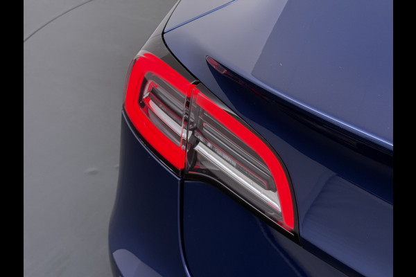 Tesla Model 3 SR Plus 325PK LFP Accu SOH 91% Lmv 18" AutoPilot Leder Pano-dak Adaptive-Cruise Camera's Elektr.-Stuur+Stoelen+Spiegels+Geheugen Navi LED ACC DAB Voorverwarmen interieur via App Keyless One-Pedal-Drive 1e Eigenaar Origineel Nederlandse Auto