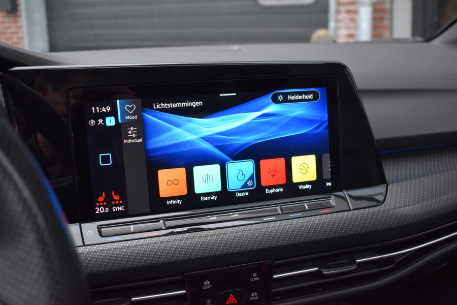 Volkswagen Golf 2.0 TSI R 4Motion Pano Lane ACC H&K Camera Drift