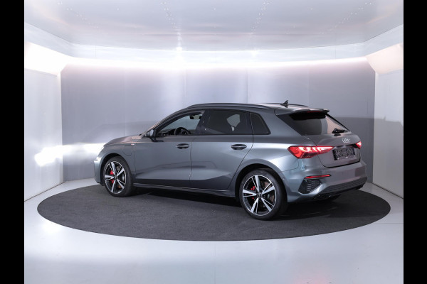 Audi A3 Sportback 45 TFSI e S edition 245 pk | SOH 94% | S-tronic | Navigatie | Parkeersensoren (Park assist) | Adaptieve cruise control | Matrix LED koplampen | S-Line |