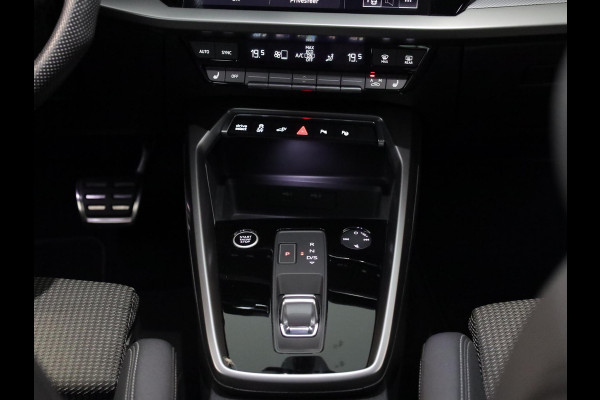 Audi A3 Sportback 45 TFSI e S edition 245 pk | SOH 94% | S-tronic | Navigatie | Parkeersensoren (Park assist) | Adaptieve cruise control | Matrix LED koplampen | S-Line |