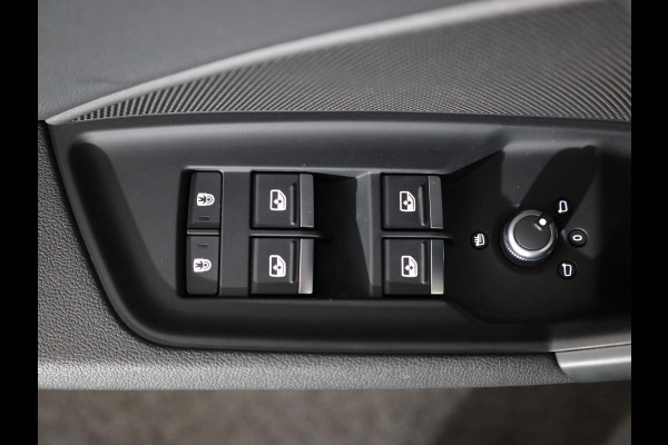 Audi A3 Sportback 45 TFSI e S edition 245 pk | SOH 94% | S-tronic | Navigatie | Parkeersensoren (Park assist) | Adaptieve cruise control | Matrix LED koplampen | S-Line |