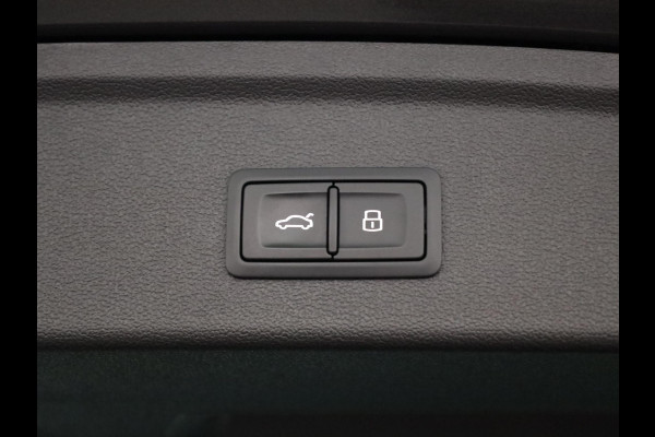 Audi A3 Sportback 45 TFSI e S edition 245 pk | SOH 94% | S-tronic | Navigatie | Parkeersensoren (Park assist) | Adaptieve cruise control | Matrix LED koplampen | S-Line |