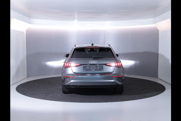 Audi A3 Sportback 45 TFSI e S edition 245 pk | SOH 94% | S-tronic | Navigatie | Parkeersensoren (Park assist) | Adaptieve cruise control | Matrix LED koplampen | S-Line |