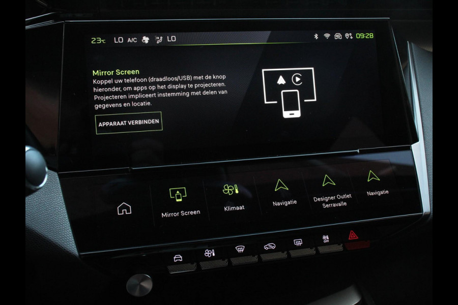 Peugeot 308 1.2 PureTech GT Climate control Adaptive cruise control Parkeersensoren Achteruitrijcamera Navigatie  LED Apple Carplay/ Android Auto