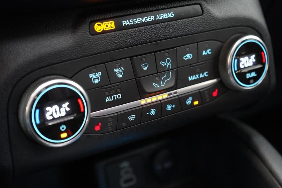 Ford Kuga 2.5 PHEV ST-Line | Panoramadak | Stoelverwarming | Blind-Spot | Stuurverwarming | Apple Carplay | All-seasonbanden |