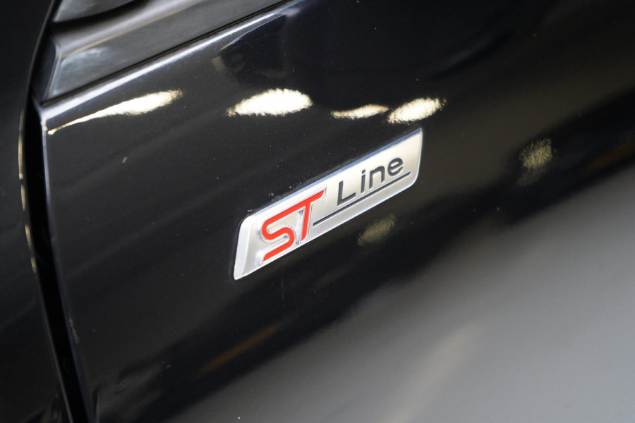 Ford Kuga 2.5 PHEV ST-Line | Panoramadak | Stoelverwarming | Blind-Spot | Stuurverwarming | Apple Carplay | All-seasonbanden |