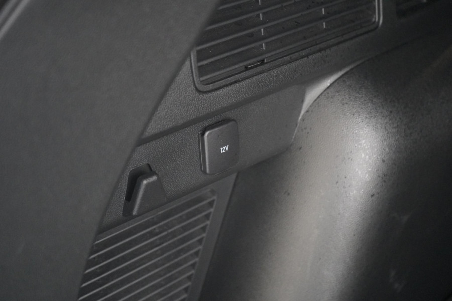 Ford Kuga 2.5 PHEV ST-Line | Panoramadak | Stoelverwarming | Blind-Spot | Stuurverwarming | Apple Carplay | All-seasonbanden |