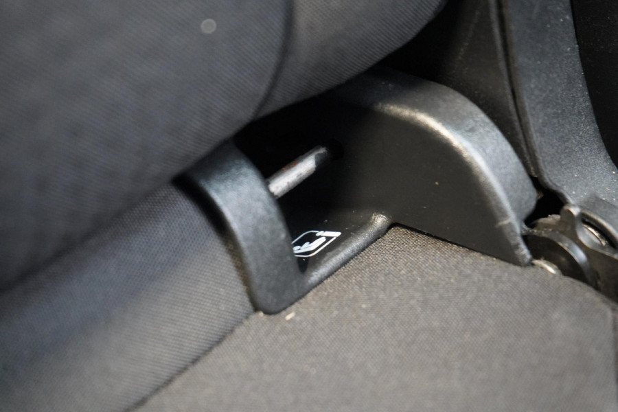 Ford Kuga 2.5 PHEV ST-Line | Panoramadak | Stoelverwarming | Blind-Spot | Stuurverwarming | Apple Carplay | All-seasonbanden |