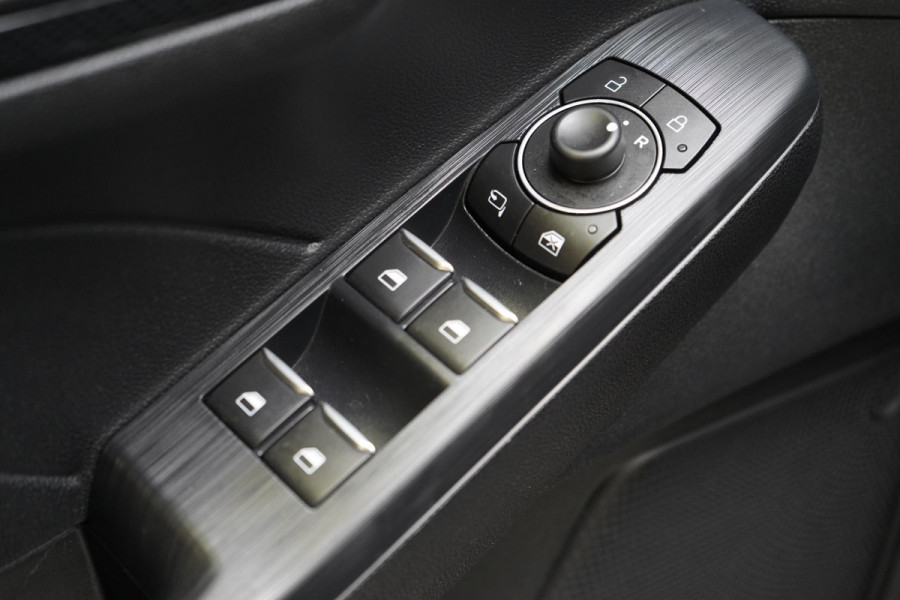 Ford Kuga 2.5 PHEV ST-Line | Panoramadak | Rode remklauwen | Apple Carplay | Winter Pack | Achteruitrijcamera