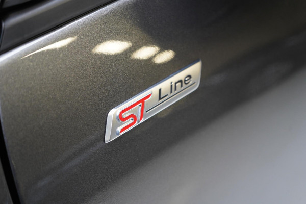 Ford Kuga 2.5 PHEV ST-Line | Panoramadak | Rode remklauwen | Apple Carplay | Winter Pack | Achteruitrijcamera