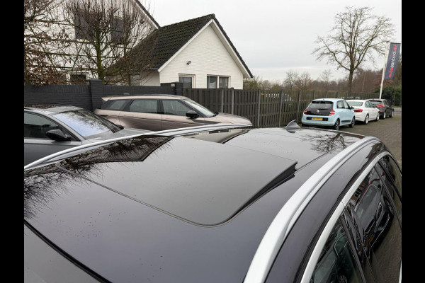 BMW 5 Serie Touring 520d xDrive High Executive M-Sport | Panoramadak | Camera | Elektrische Trekhaak | Elektrische Achterklep |