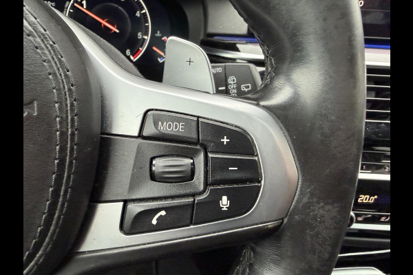 BMW 5 Serie Touring 520d xDrive High Executive M-Sport | Panoramadak | Camera | Elektrische Trekhaak | Elektrische Achterklep |