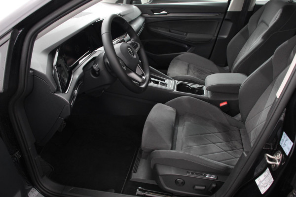 Volkswagen Golf Variant 1.5 eTSI 150pk DSG Style | Navigatie | Apple Carplay/Android Auto | Adaptive Cruise Control | Parkeersensoren | Camera | Stoel-en stuurverwarming | Blind Spot Assist | Ledverlichting voor
