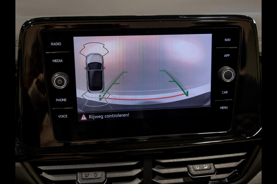 Volkswagen T-Roc Cabrio 1.5 TSI 3x R-Line / 150pk / Beats / Leder / Stoel en stuur verwarming /