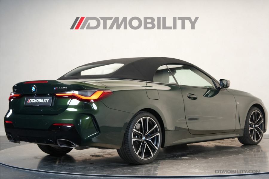 BMW 4 Serie Cabrio M440i xDrive High Executive | Adaptive Cruise Control | Ambient | Sanremo Grün