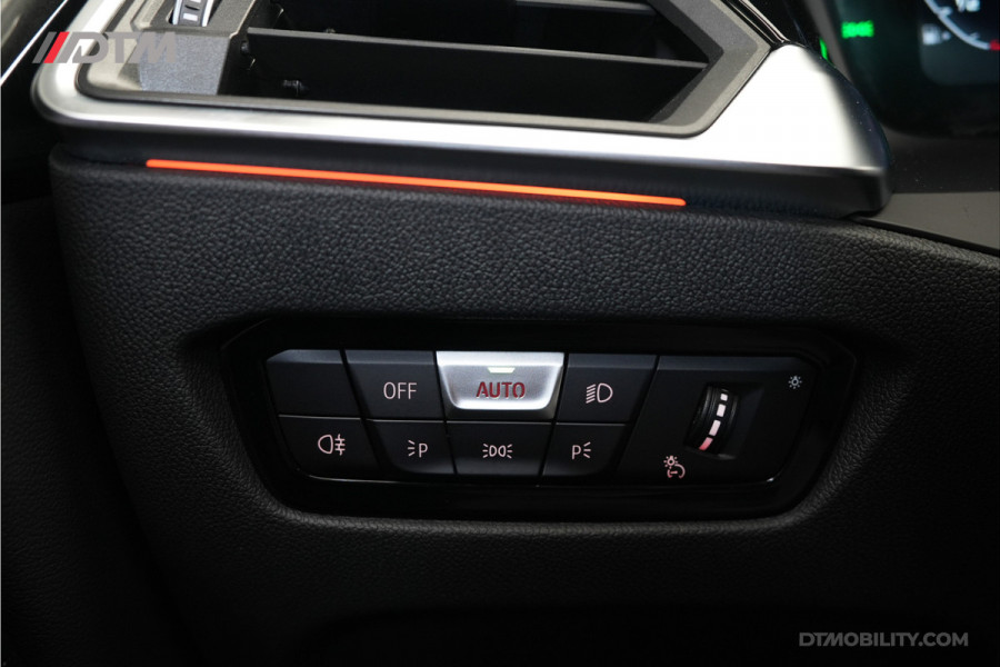 BMW 4 Serie Cabrio M440i xDrive High Executive | Adaptive Cruise Control | Ambient | Sanremo Grün