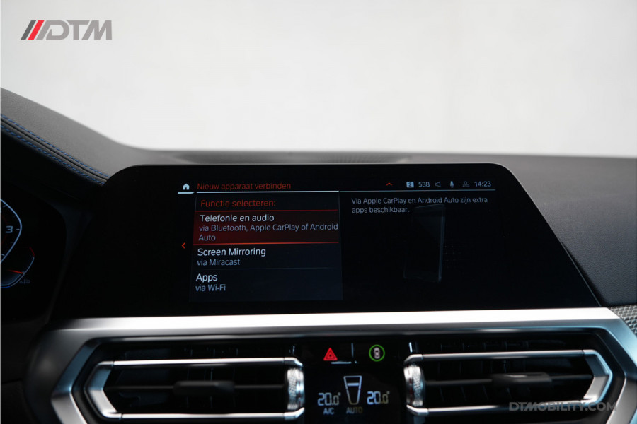 BMW 4 Serie Cabrio M440i xDrive High Executive | Adaptive Cruise Control | Ambient | Sanremo Grün