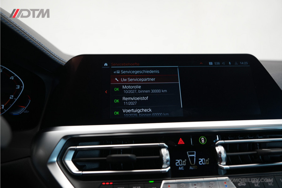 BMW 4 Serie Cabrio M440i xDrive High Executive | Adaptive Cruise Control | Ambient | Sanremo Grün