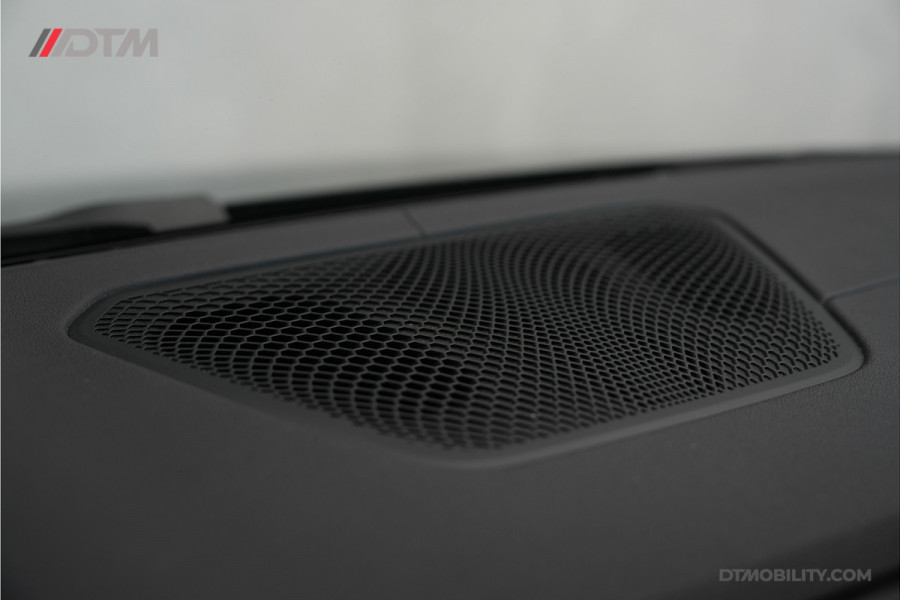 BMW 4 Serie Cabrio M440i xDrive High Executive | Adaptive Cruise Control | Ambient | Sanremo Grün