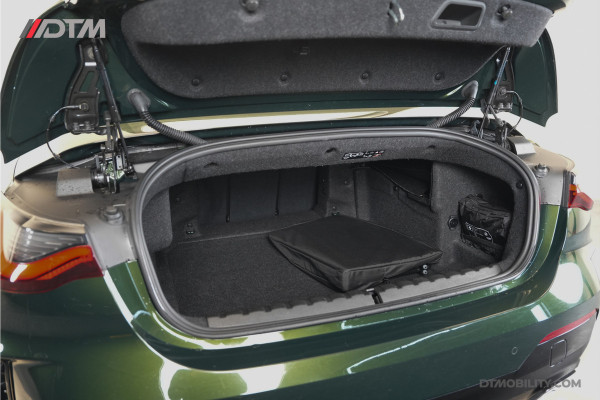 BMW 4 Serie Cabrio M440i xDrive High Executive | Adaptive Cruise Control | Ambient | Sanremo Grün