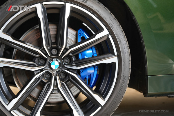 BMW 4 Serie Cabrio M440i xDrive High Executive | Adaptive Cruise Control | Ambient | Sanremo Grün