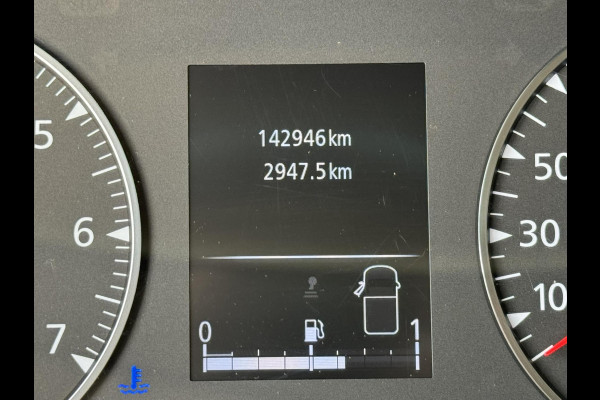 Renault Master T35 2.3 dCi 135 L2H2 Comfort Airco Cruise control Apple / Android Navigatie Laadruimte afgewerkt