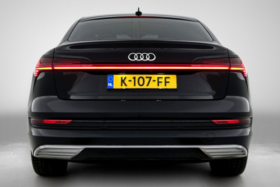 Audi e-tron Sportback 55 quattro Business edition 95 kWh(NL-auto, 90% SoH, Carplay, StoelV, Navi, Parkeersensoren, Etc)