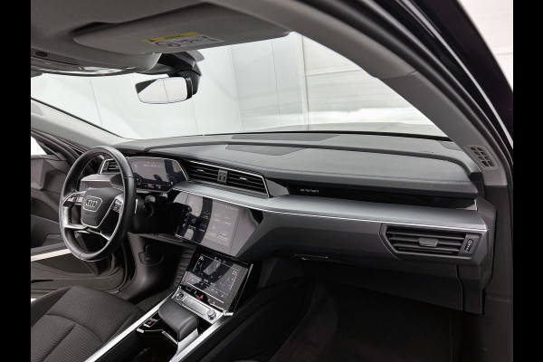 Audi e-tron Sportback 55 quattro Business edition 95 kWh(NL-auto, 90% SoH, Carplay, StoelV, Navi, Parkeersensoren, Etc)