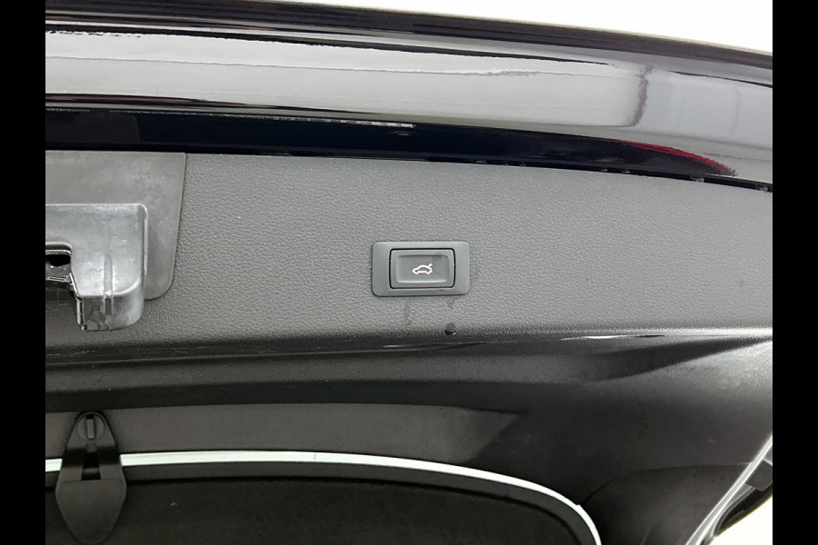 Audi e-tron Sportback 55 quattro Business edition 95 kWh(NL-auto, 90% SoH, Carplay, StoelV, Navi, Parkeersensoren, Etc)