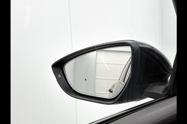 Audi e-tron Sportback 55 quattro Business edition 95 kWh(NL-auto, 90% SoH, Carplay, StoelV, Navi, Parkeersensoren, Etc)