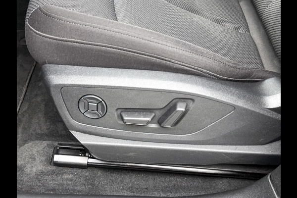 Audi e-tron Sportback 55 quattro Business edition 95 kWh(NL-auto, 90% SoH, Carplay, StoelV, Navi, Parkeersensoren, Etc)