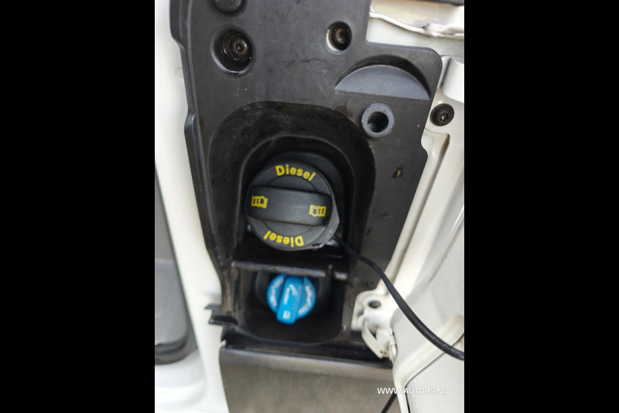 Volkswagen Crafter 35 2.0 TDI L3H3 EL Highline , euro 6 , 1e Eig. 3000 KG trekkracht , pracht bus , cruise camera , ex overheid.