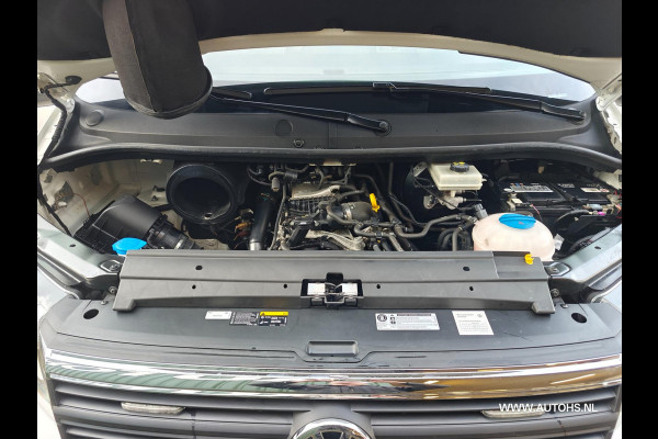 Volkswagen Crafter 35 2.0 TDI L3H3 EL Highline , euro 6 , 1e Eig. 3000 KG trekkracht , pracht bus , cruise camera , ex overheid.